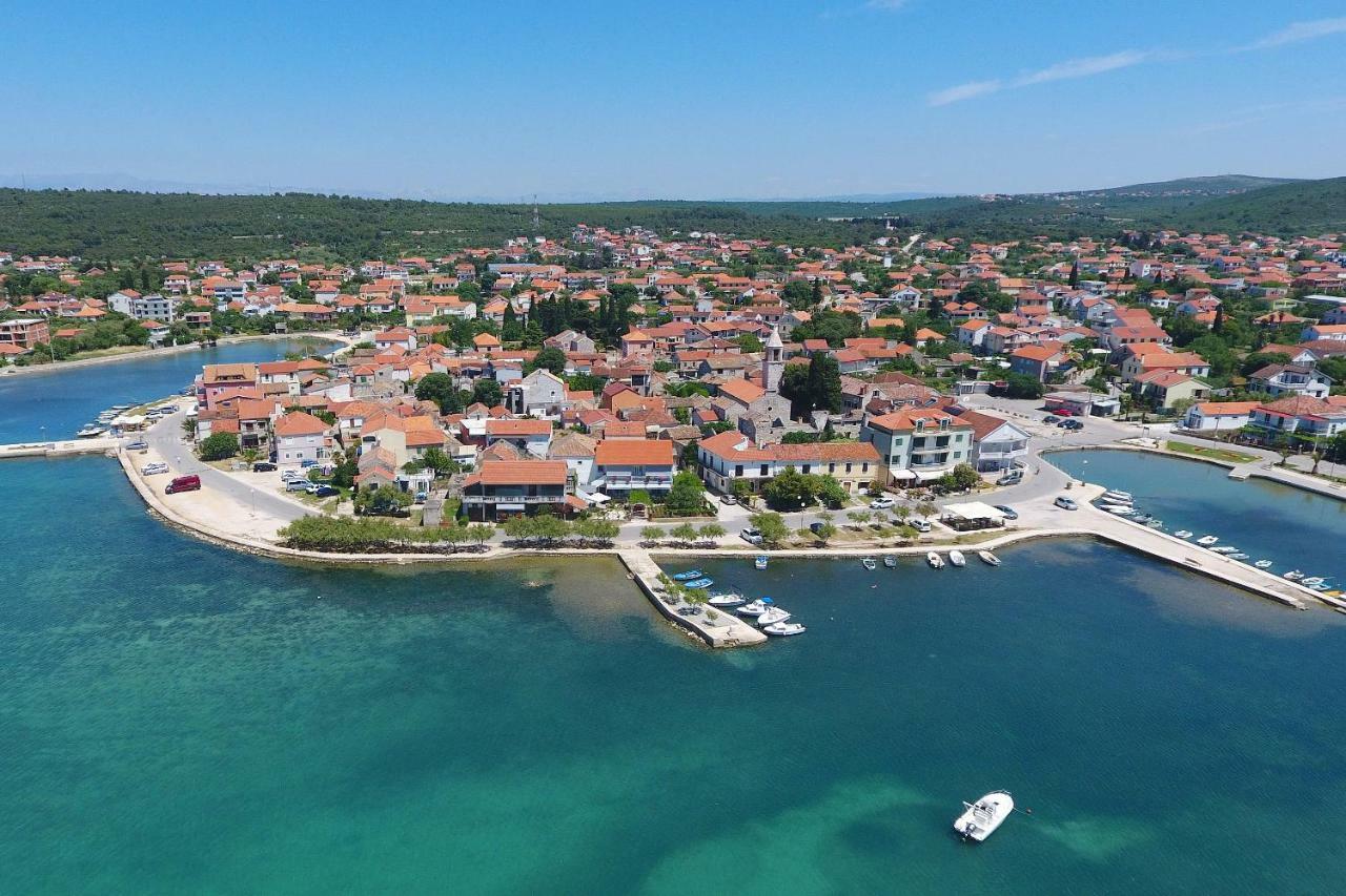 Leona Apartamento Sukošan Exterior foto