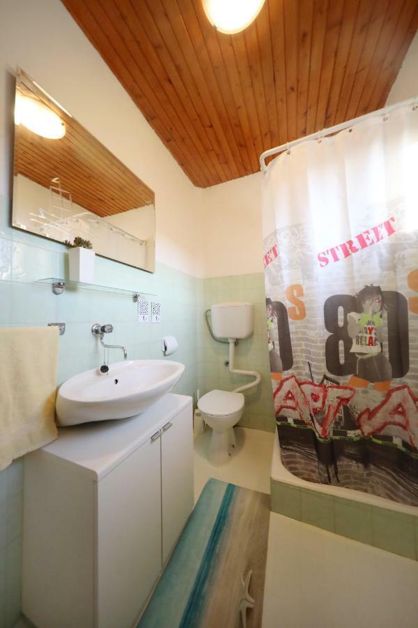 Leona Apartamento Sukošan Exterior foto
