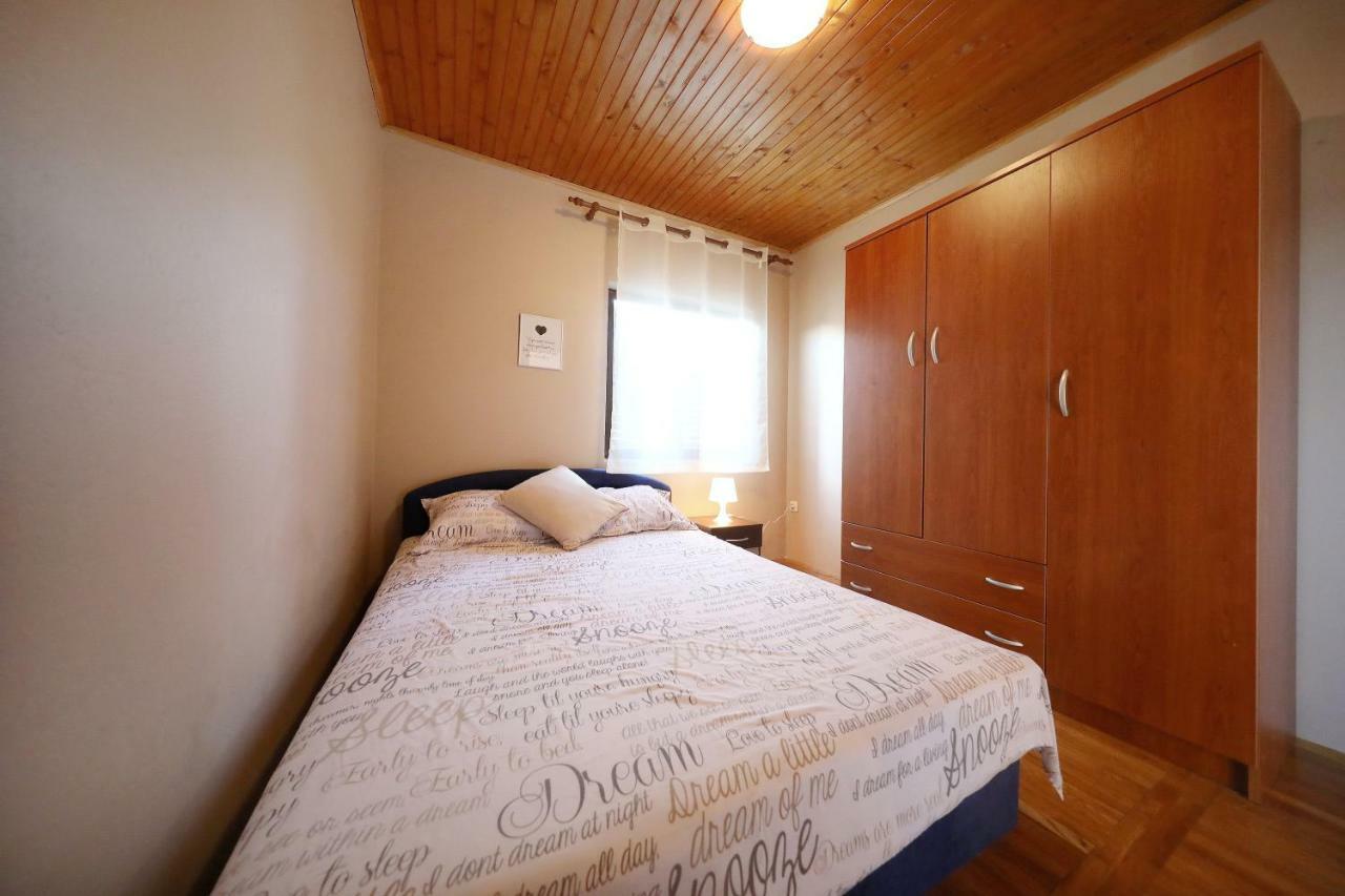 Leona Apartamento Sukošan Exterior foto