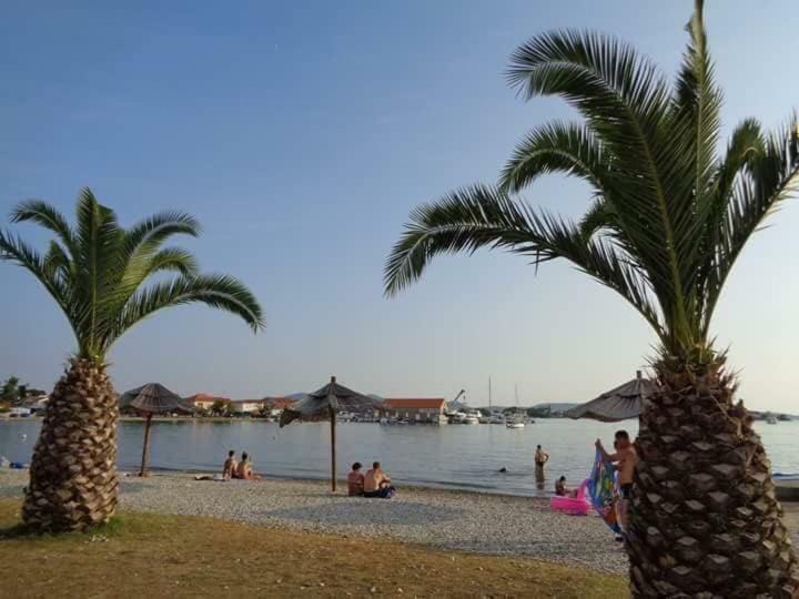Leona Apartamento Sukošan Exterior foto